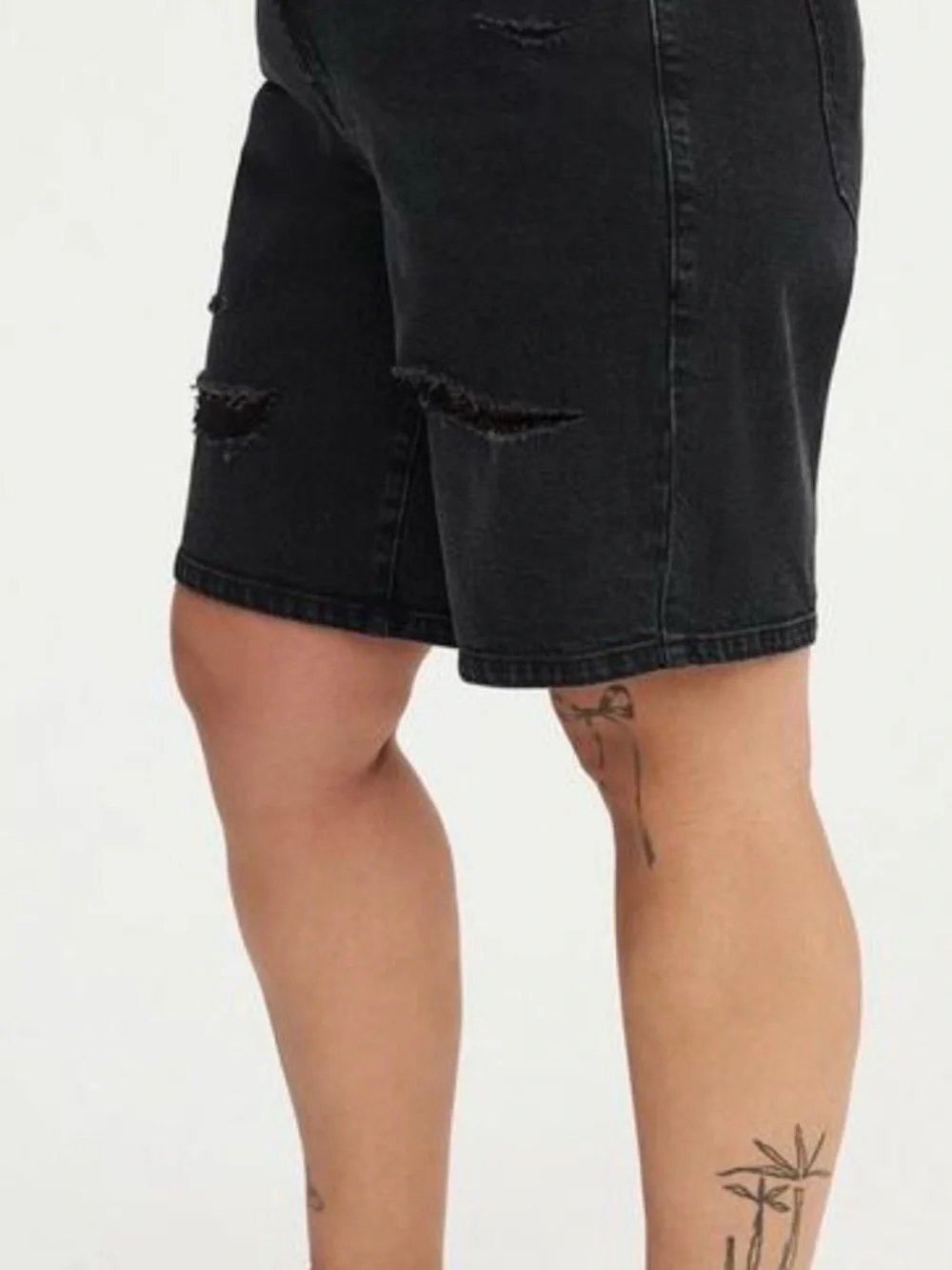 Torrid Baggy Binded Waist Classic Denim Jort NWT
